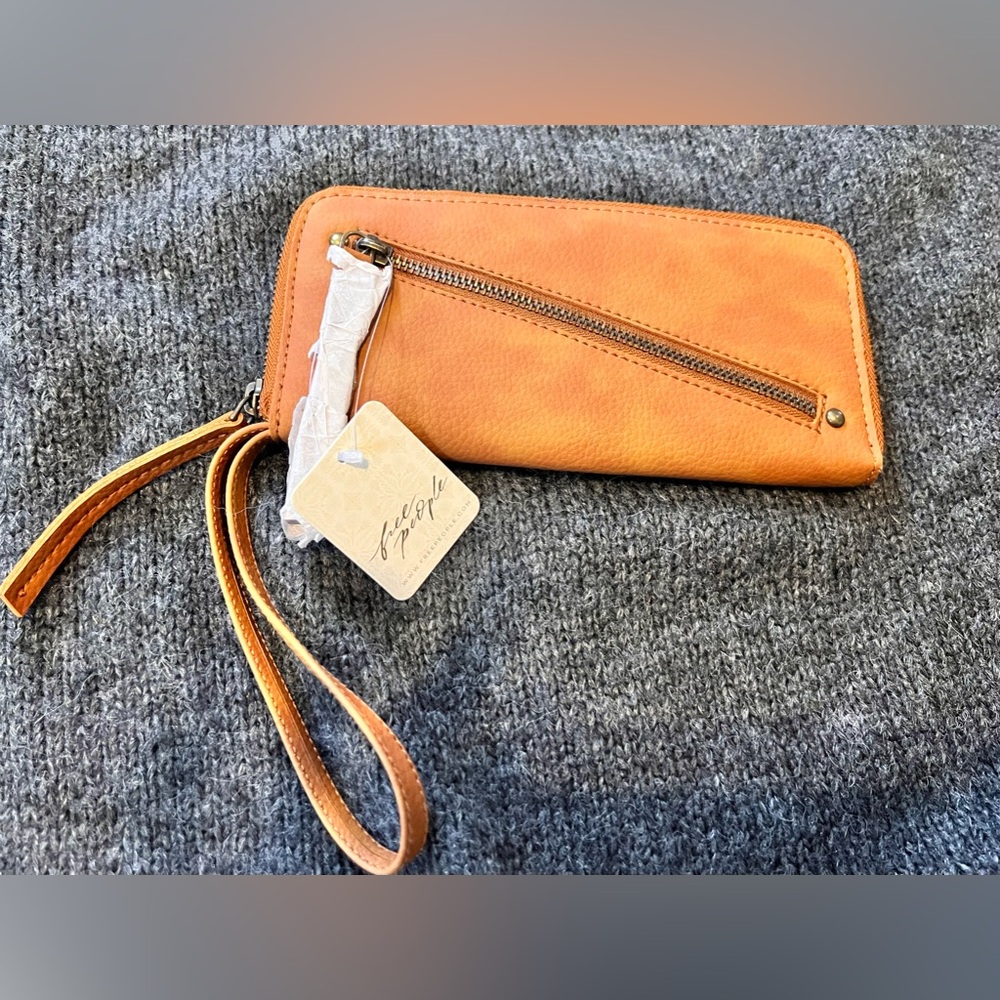 NWT Free People wristlet